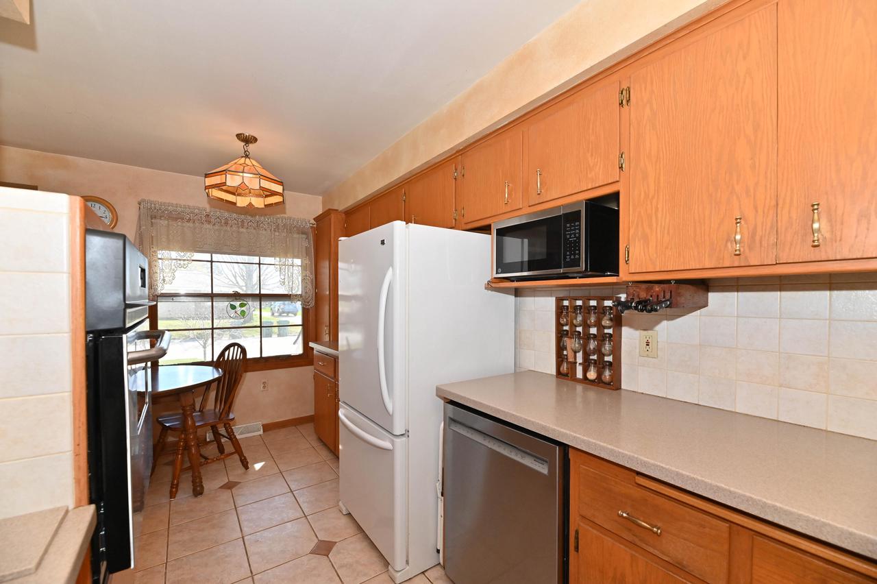 6044 Oakwood LANE WEST West