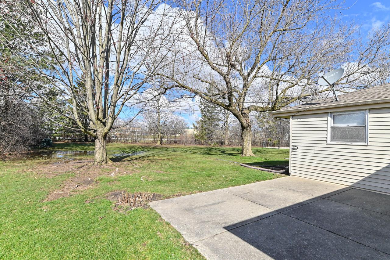 6044 Oakwood LANE WEST West