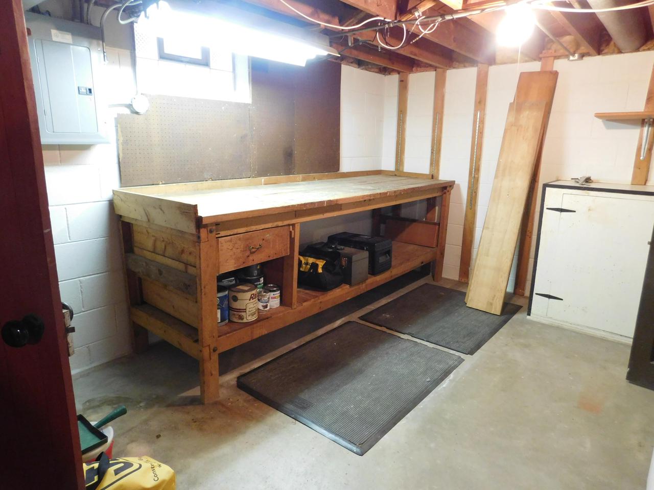 7732 West Cleveland AVENUE