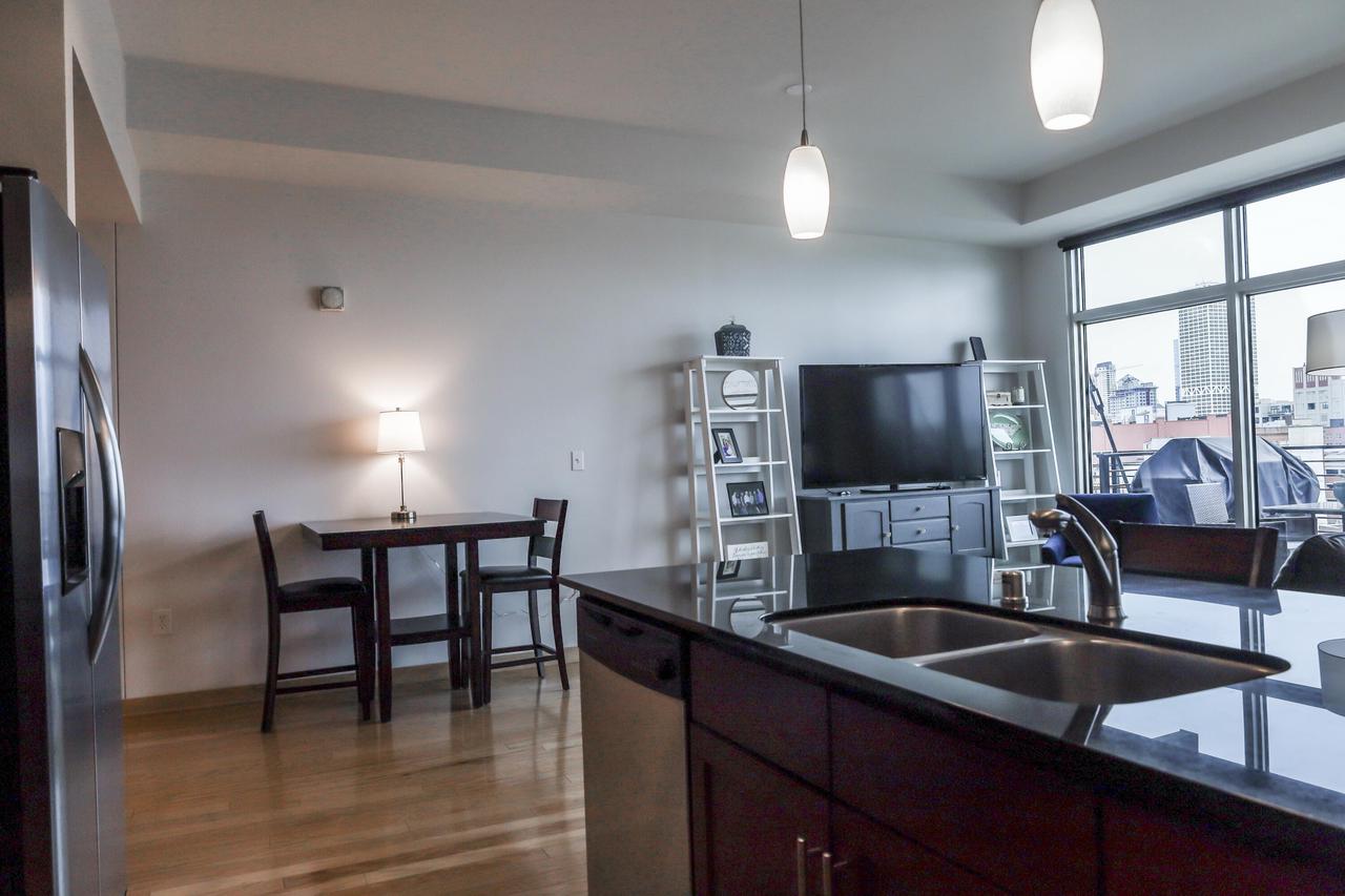 106 West Seeboth STREET 706