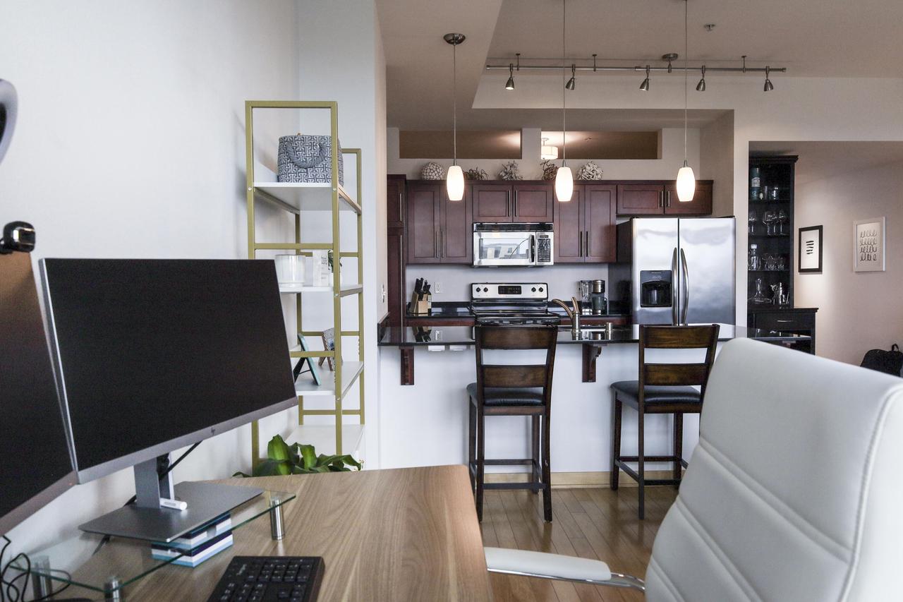 106 West Seeboth STREET 706