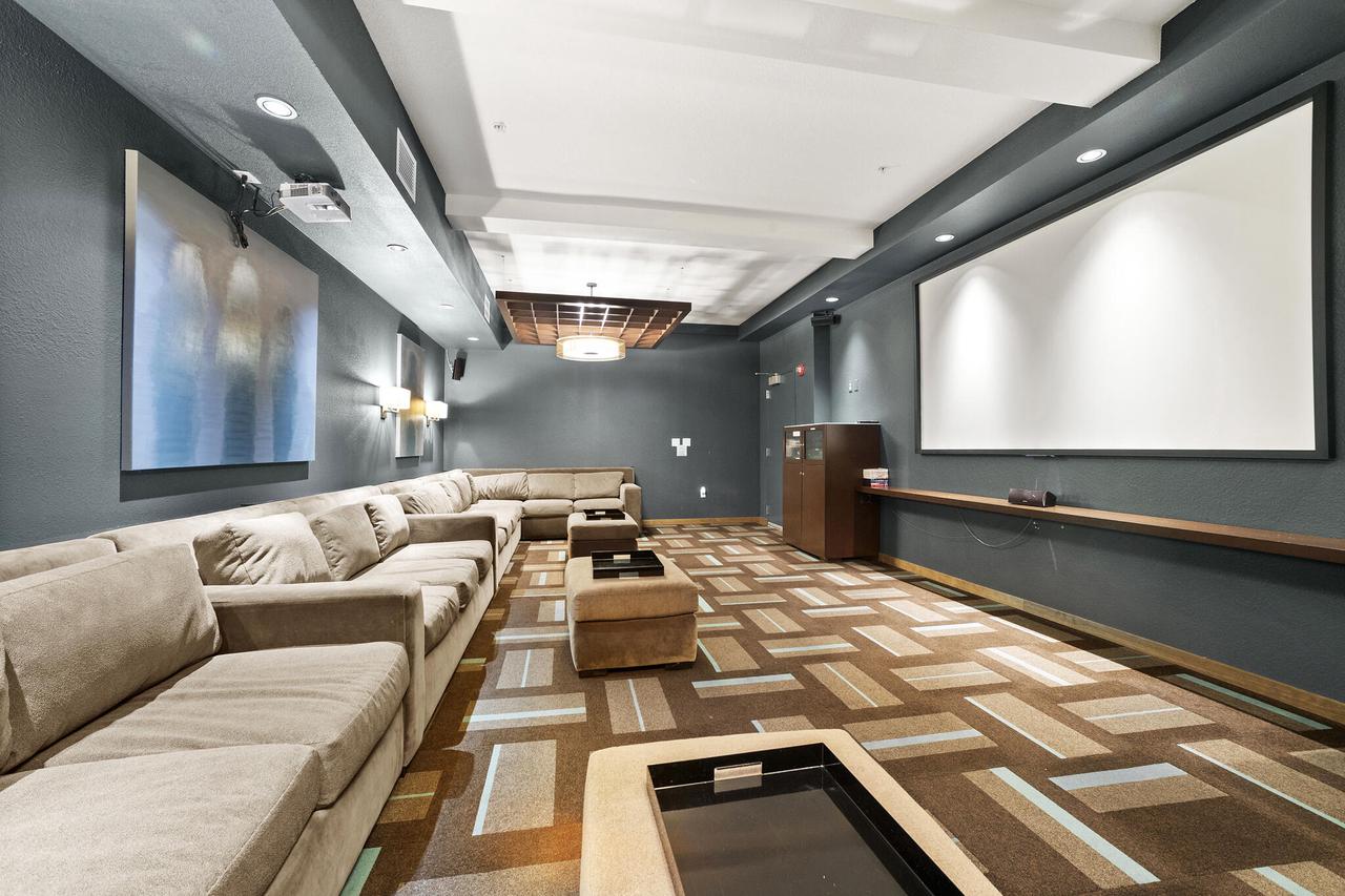 106 West Seeboth STREET 706