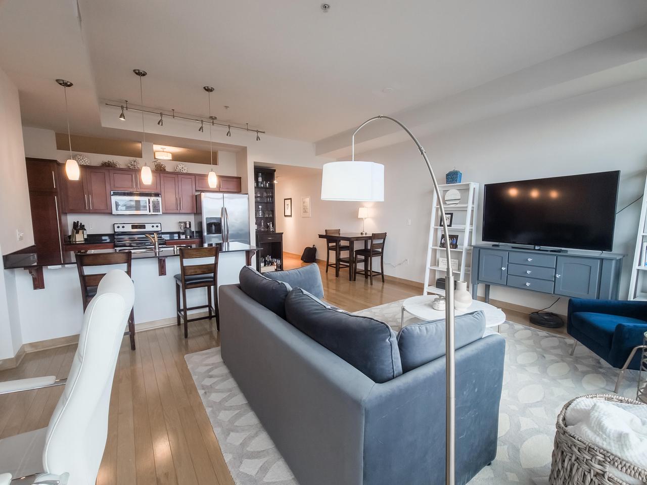 106 West Seeboth STREET 706