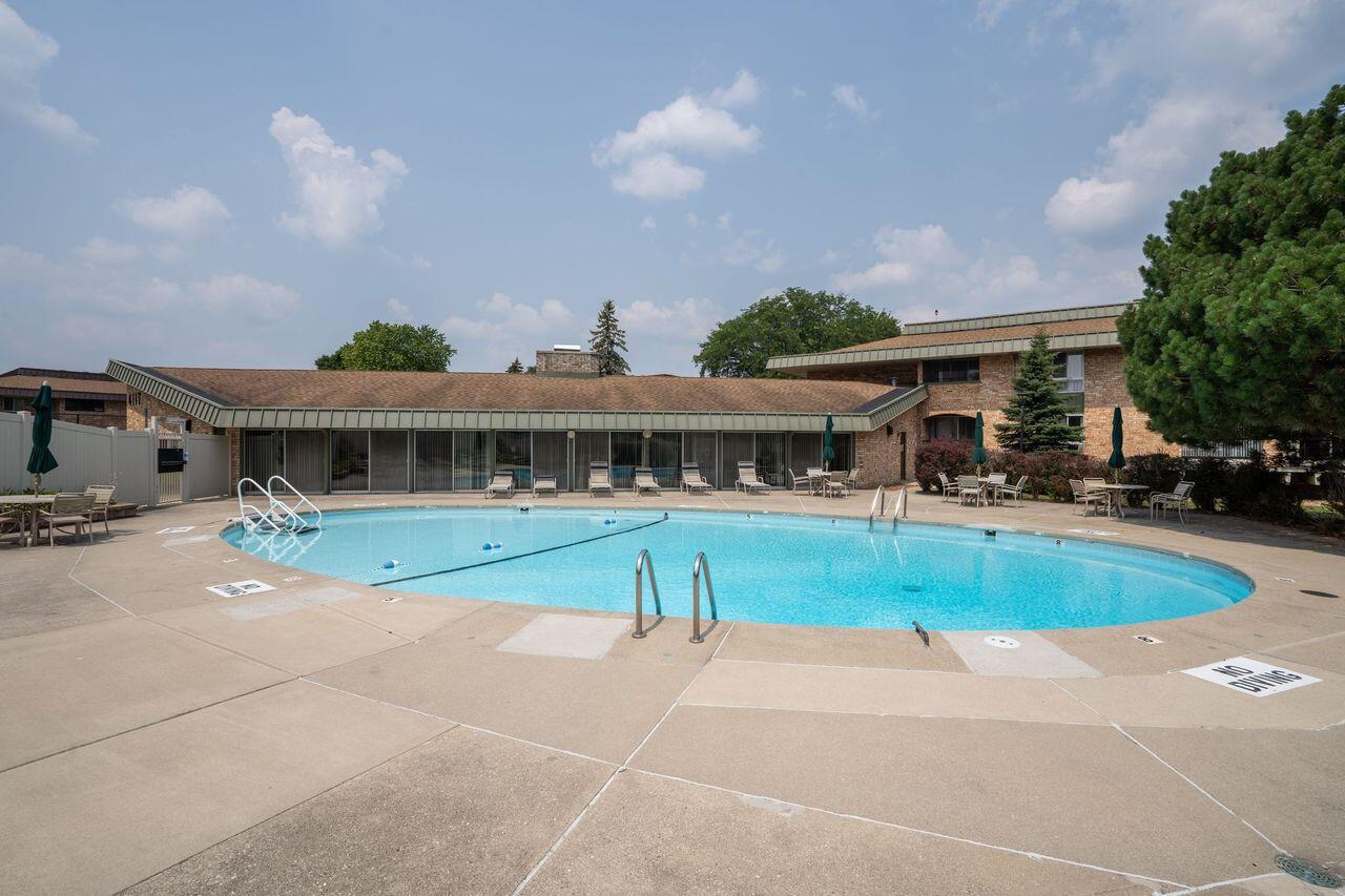 4117 West Rivers Edge CIRCLE 6