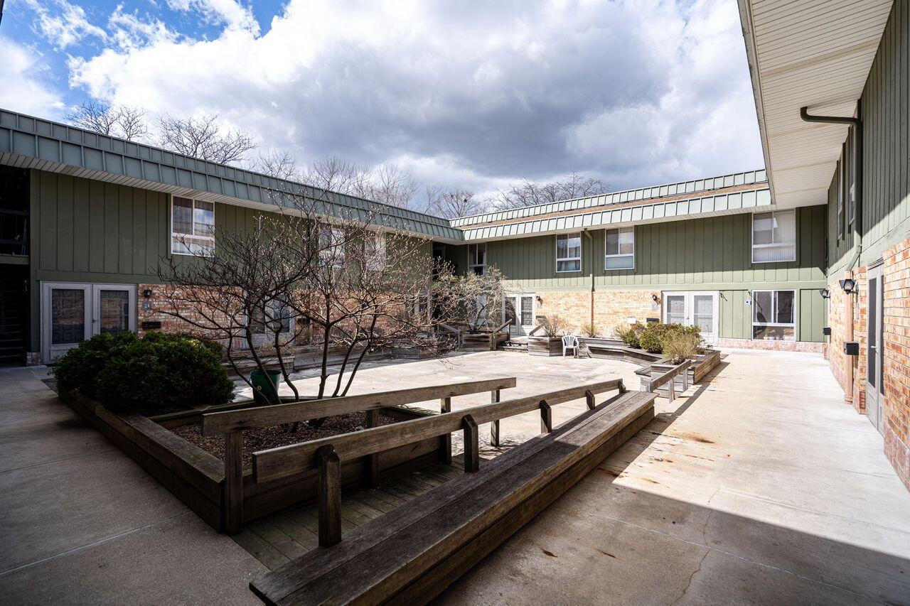 4117 West Rivers Edge CIRCLE 6