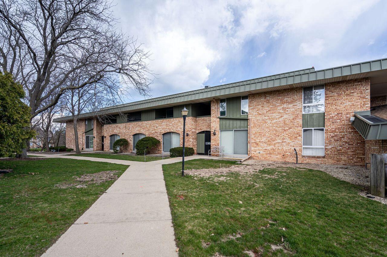 4117 West Rivers Edge CIRCLE 6