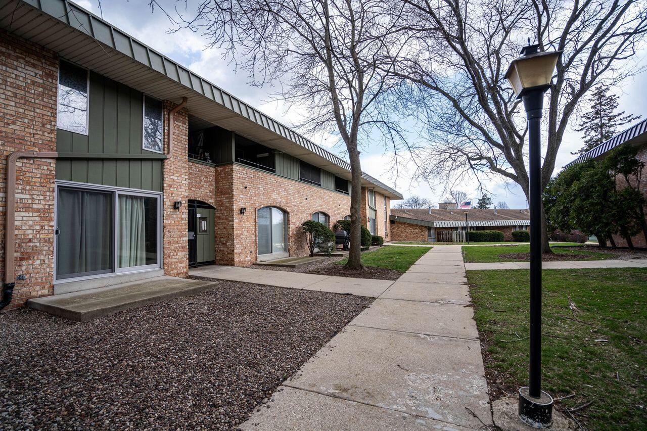 4117 West Rivers Edge CIRCLE 6