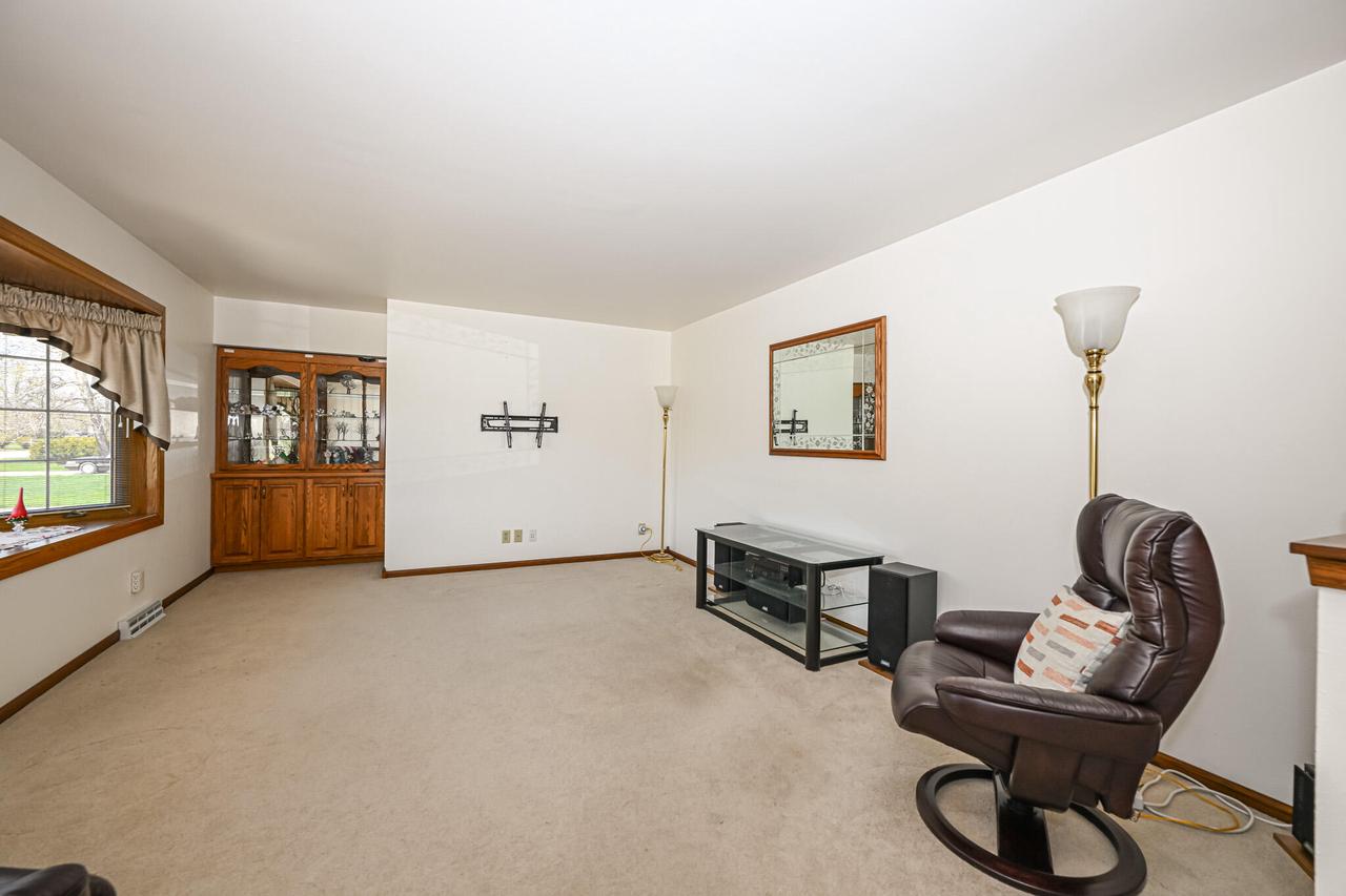 3040 West Forest Hill AVENUE