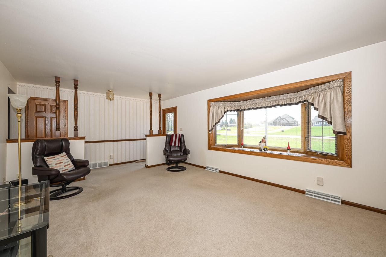 3040 West Forest Hill AVENUE