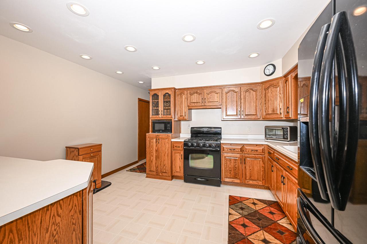 3040 West Forest Hill AVENUE