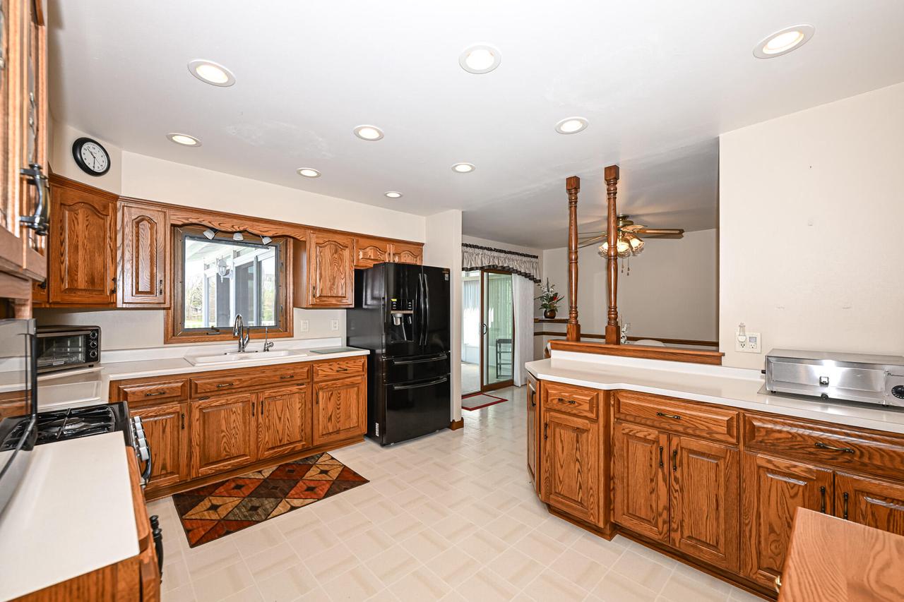 3040 West Forest Hill AVENUE