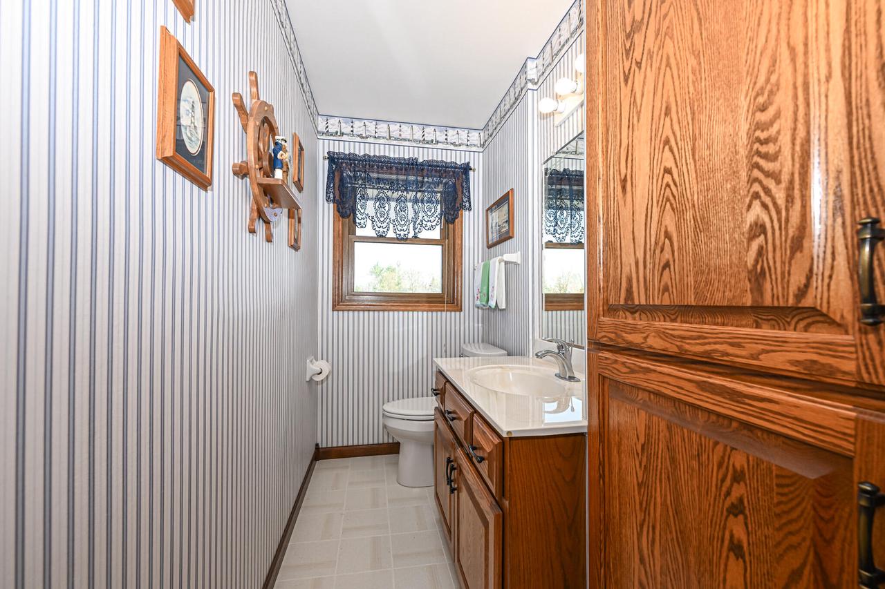 3040 West Forest Hill AVENUE