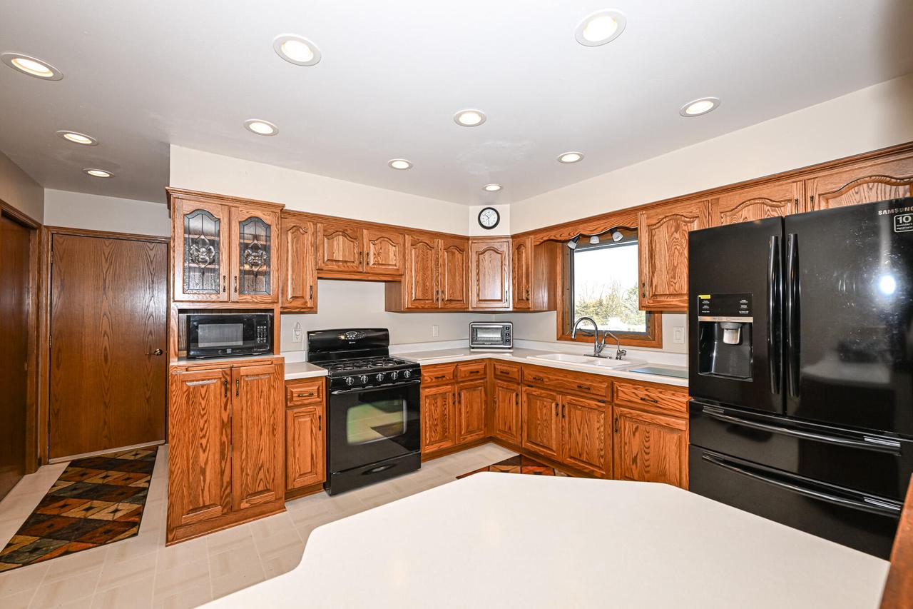 3040 West Forest Hill AVENUE