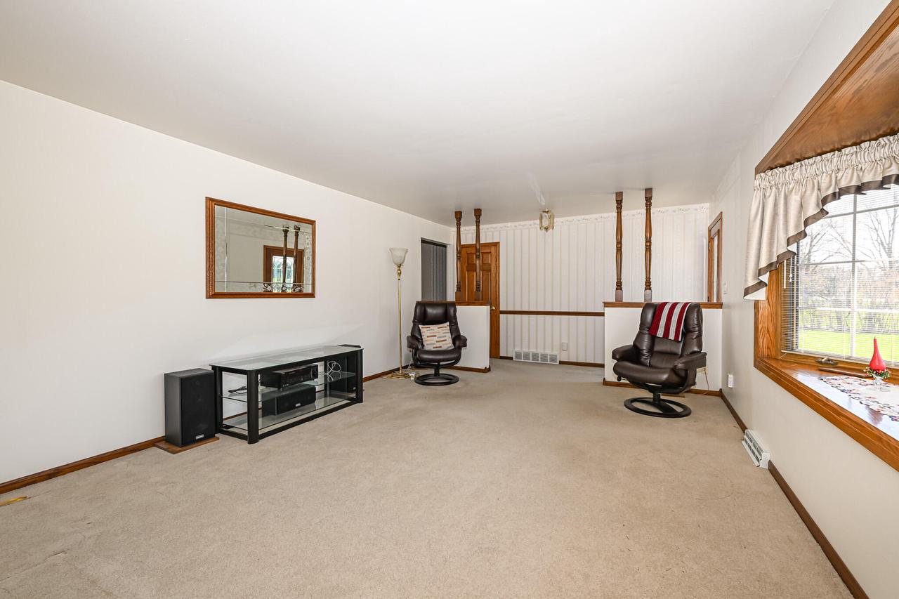 3040 West Forest Hill AVENUE