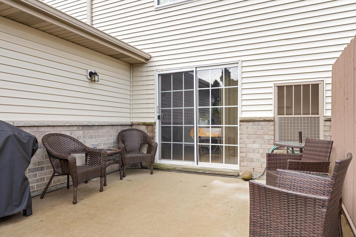 4977 West Maple Leaf CIRCLE