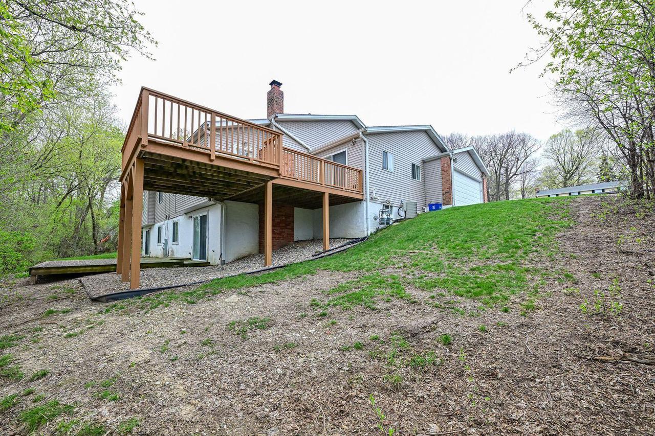 19110 Emerald DRIVE 19120