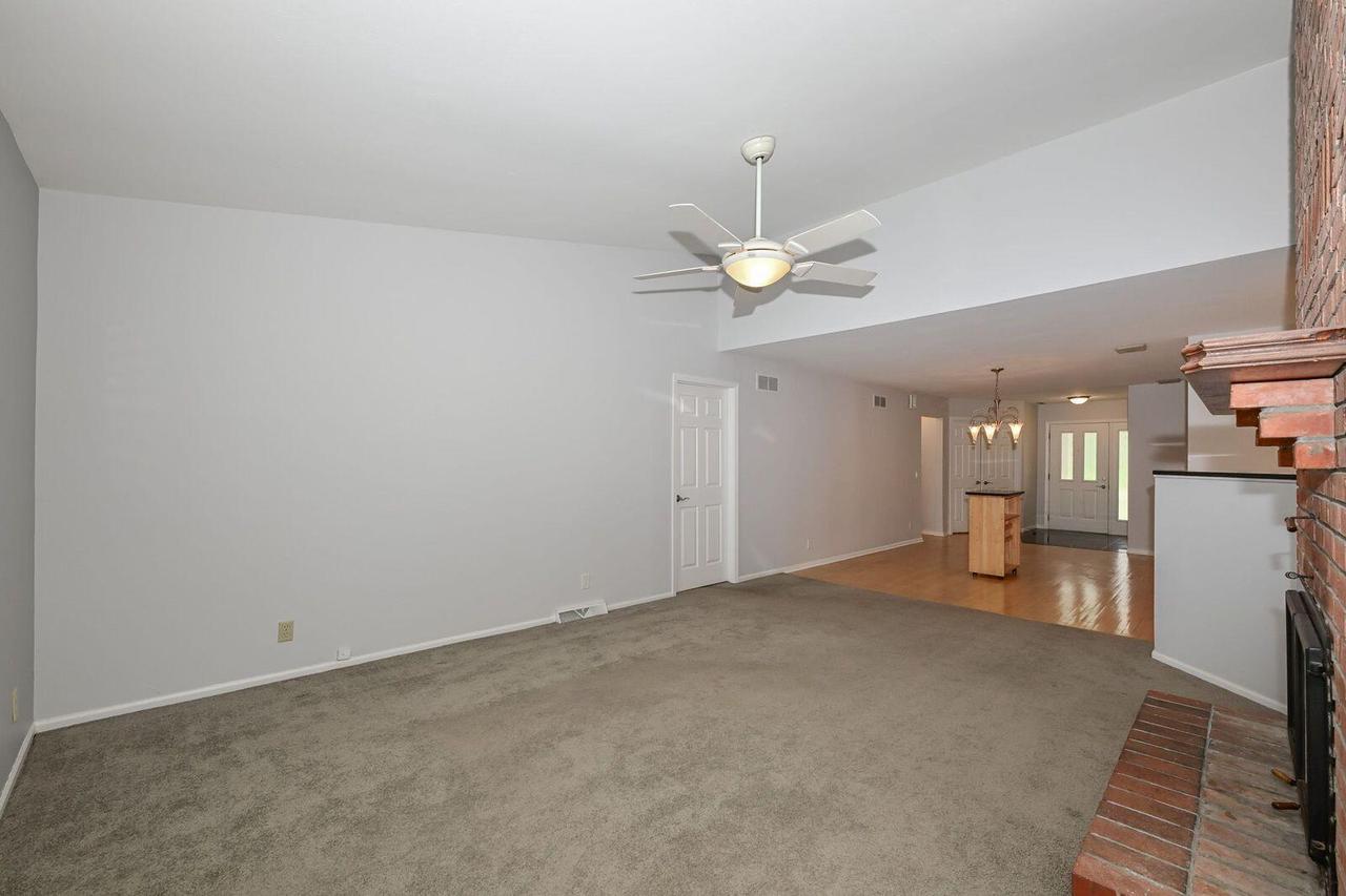 19110 Emerald DRIVE 19120