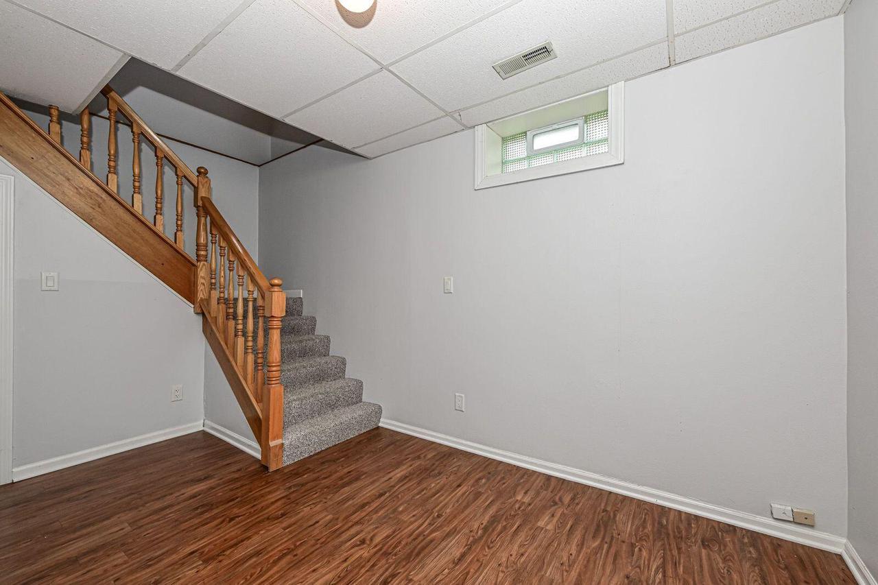 19110 Emerald DRIVE 19120