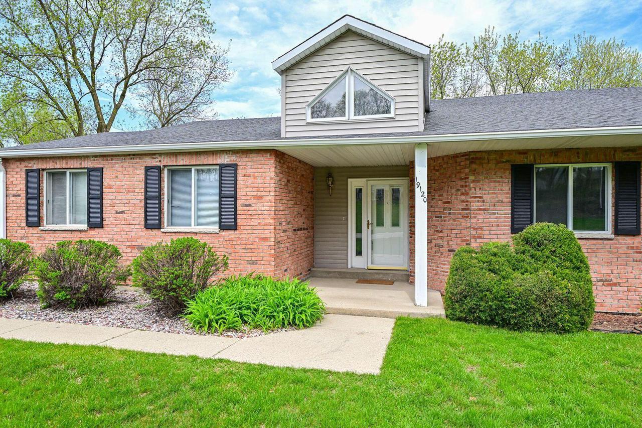 19110 Emerald DRIVE 19120