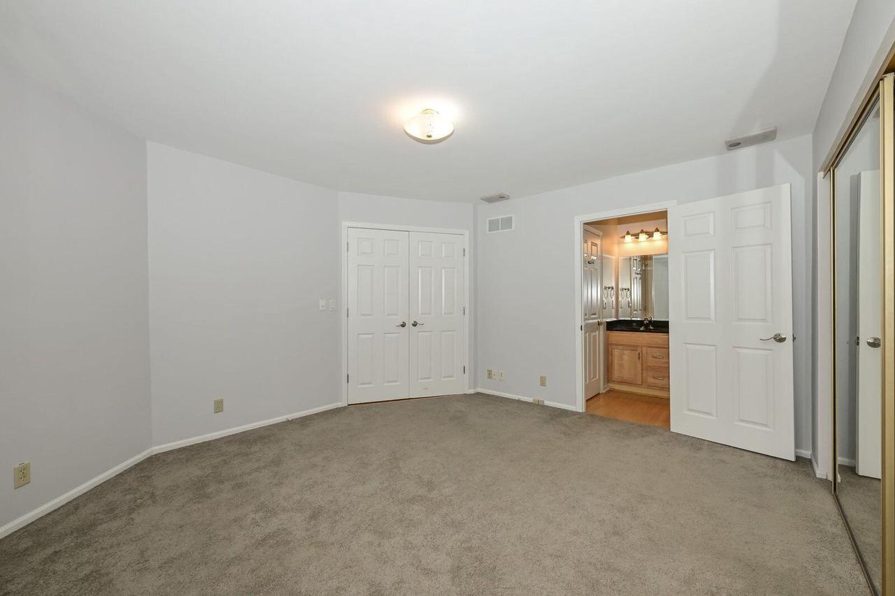 19110 Emerald DRIVE 19120