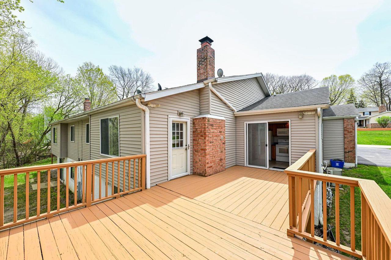 19110 Emerald DRIVE 19120