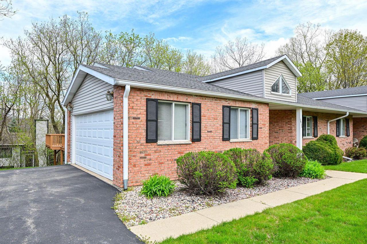 19110 Emerald DRIVE 19120