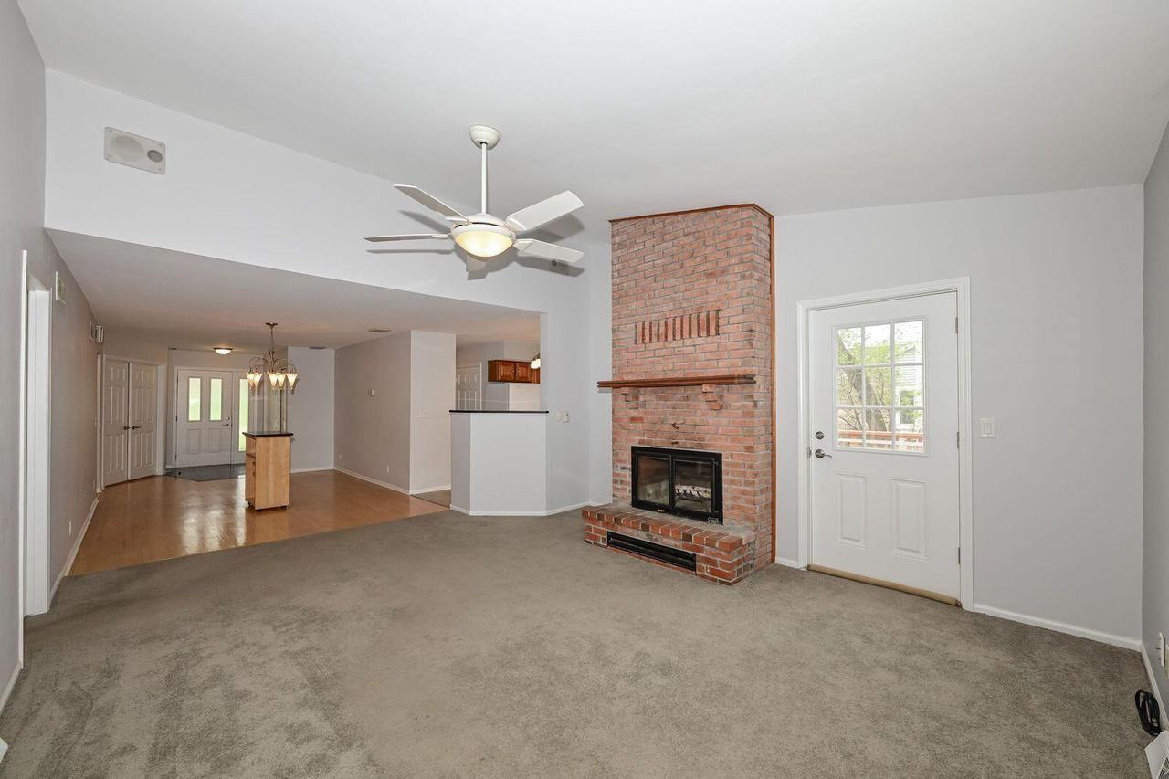 19110 Emerald DRIVE 19120