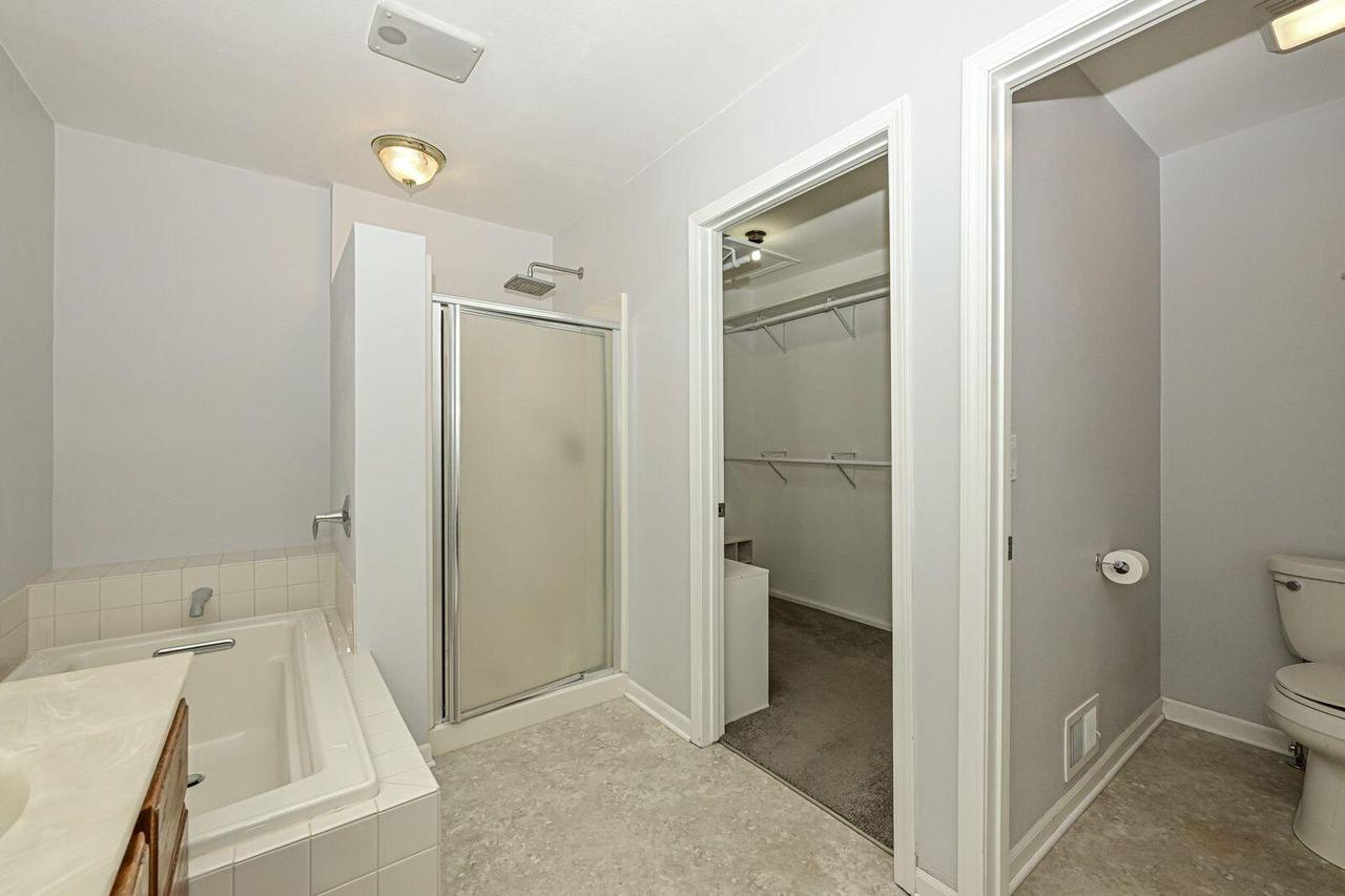 19110 Emerald DRIVE 19120