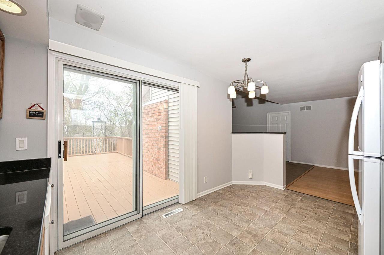 19110 Emerald DRIVE 19120