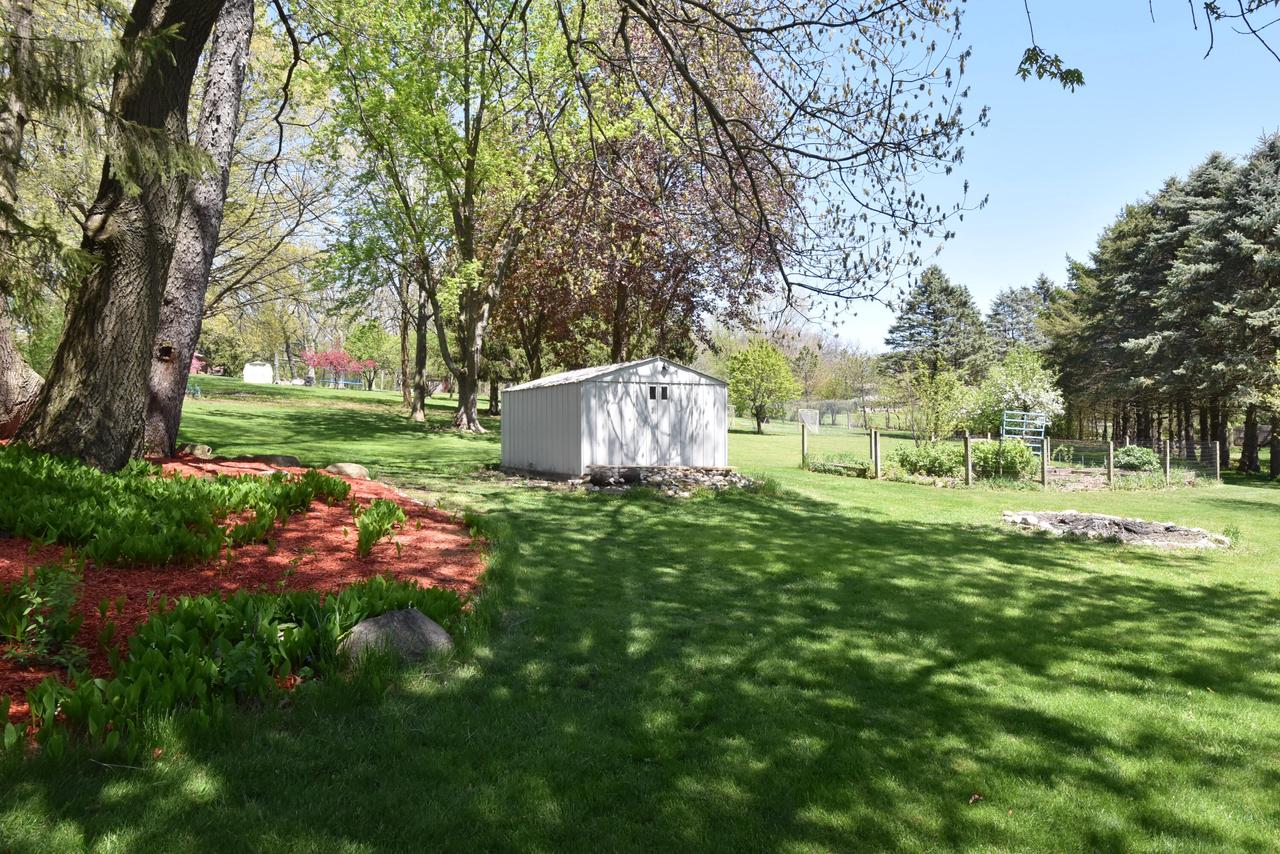 W251S4500 Oakview DRIVE