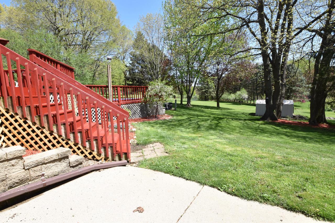 W251S4500 Oakview DRIVE