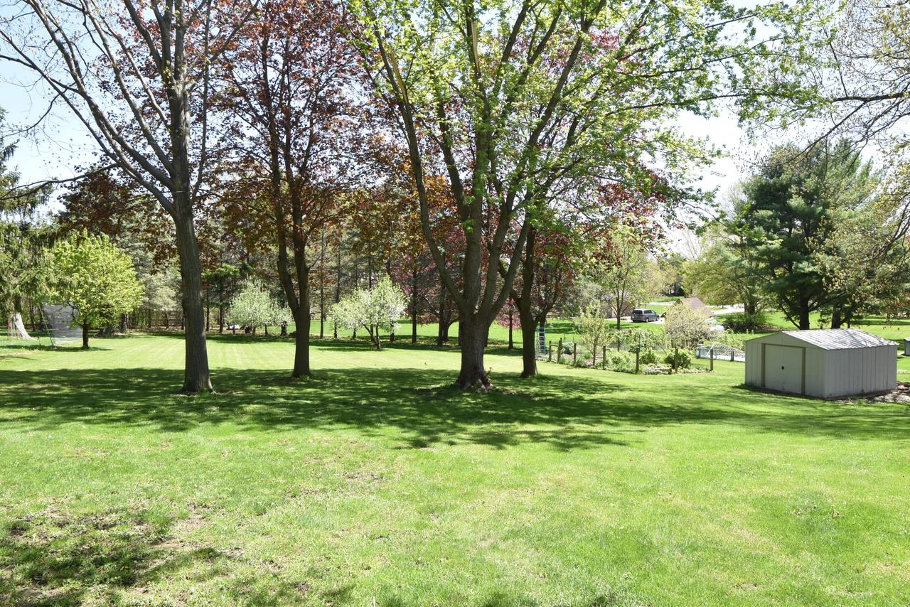 W251S4500 Oakview DRIVE