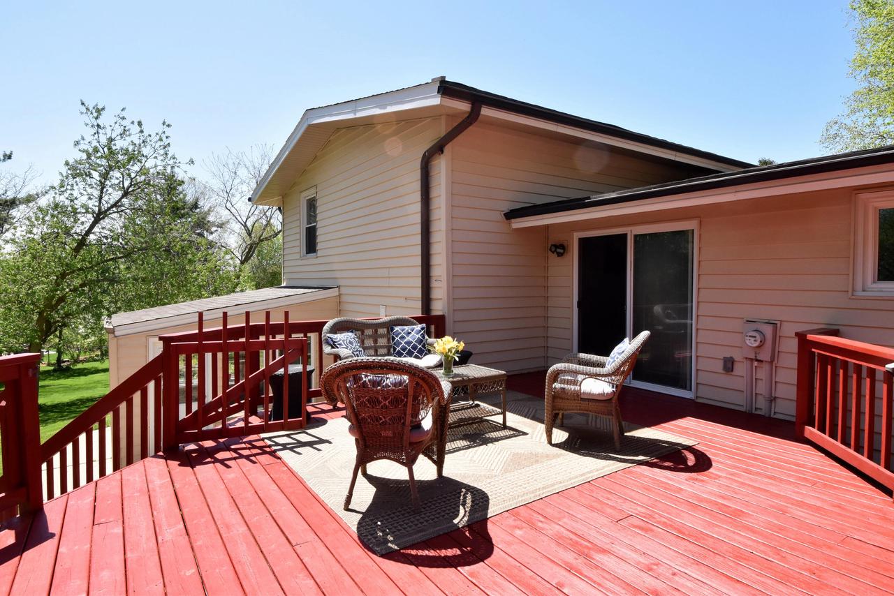 W251S4500 Oakview DRIVE