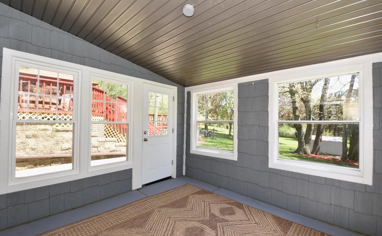 W251S4500 Oakview DRIVE