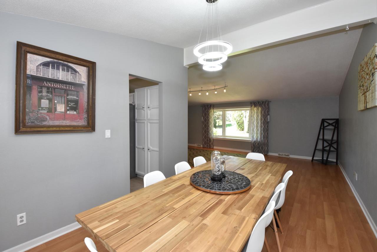 W251S4500 Oakview DRIVE