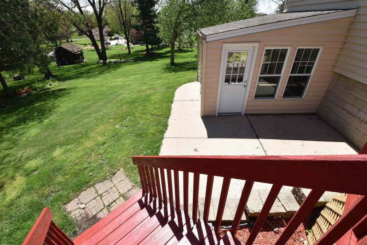 W251S4500 Oakview DRIVE