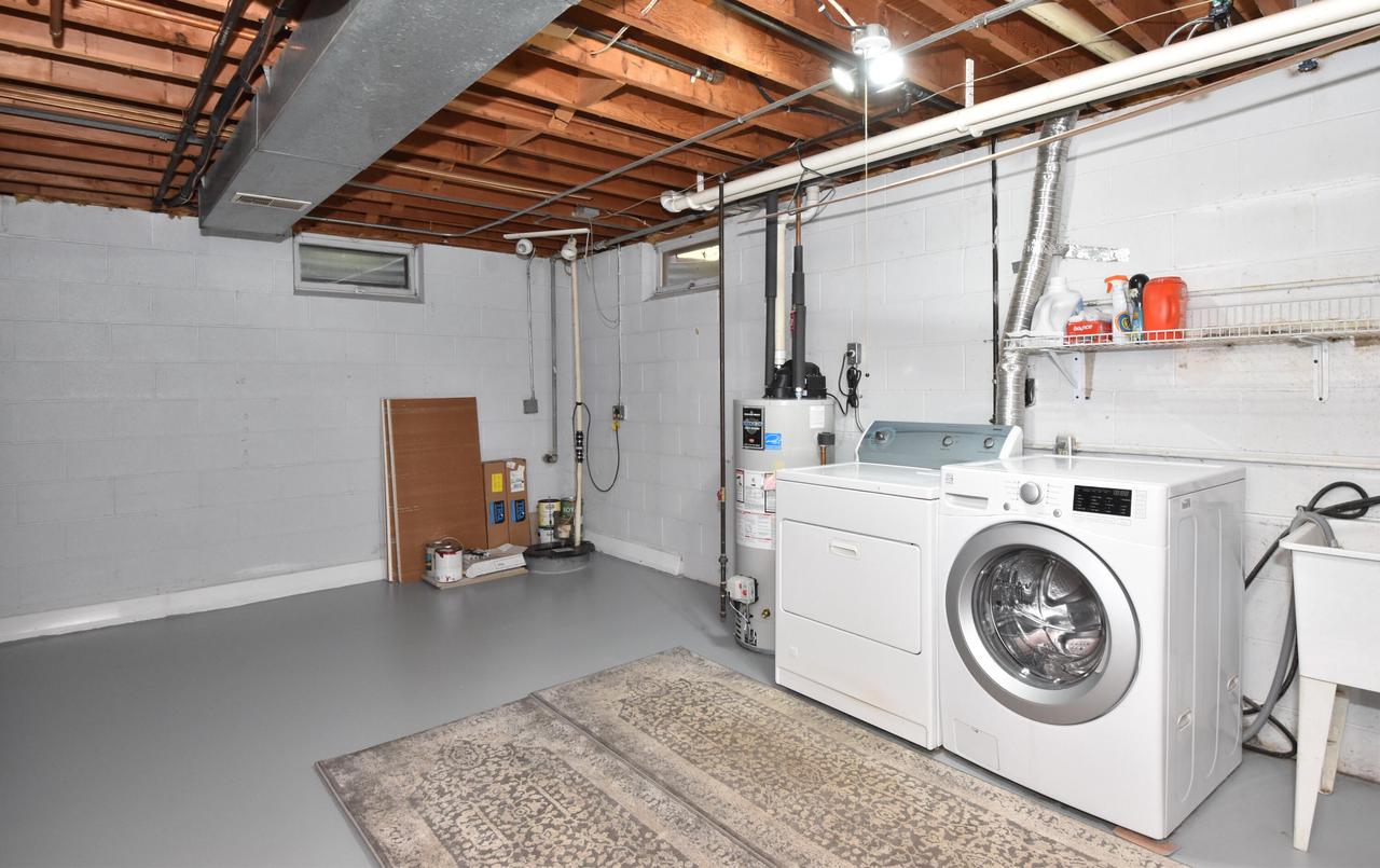 W251S4500 Oakview DRIVE