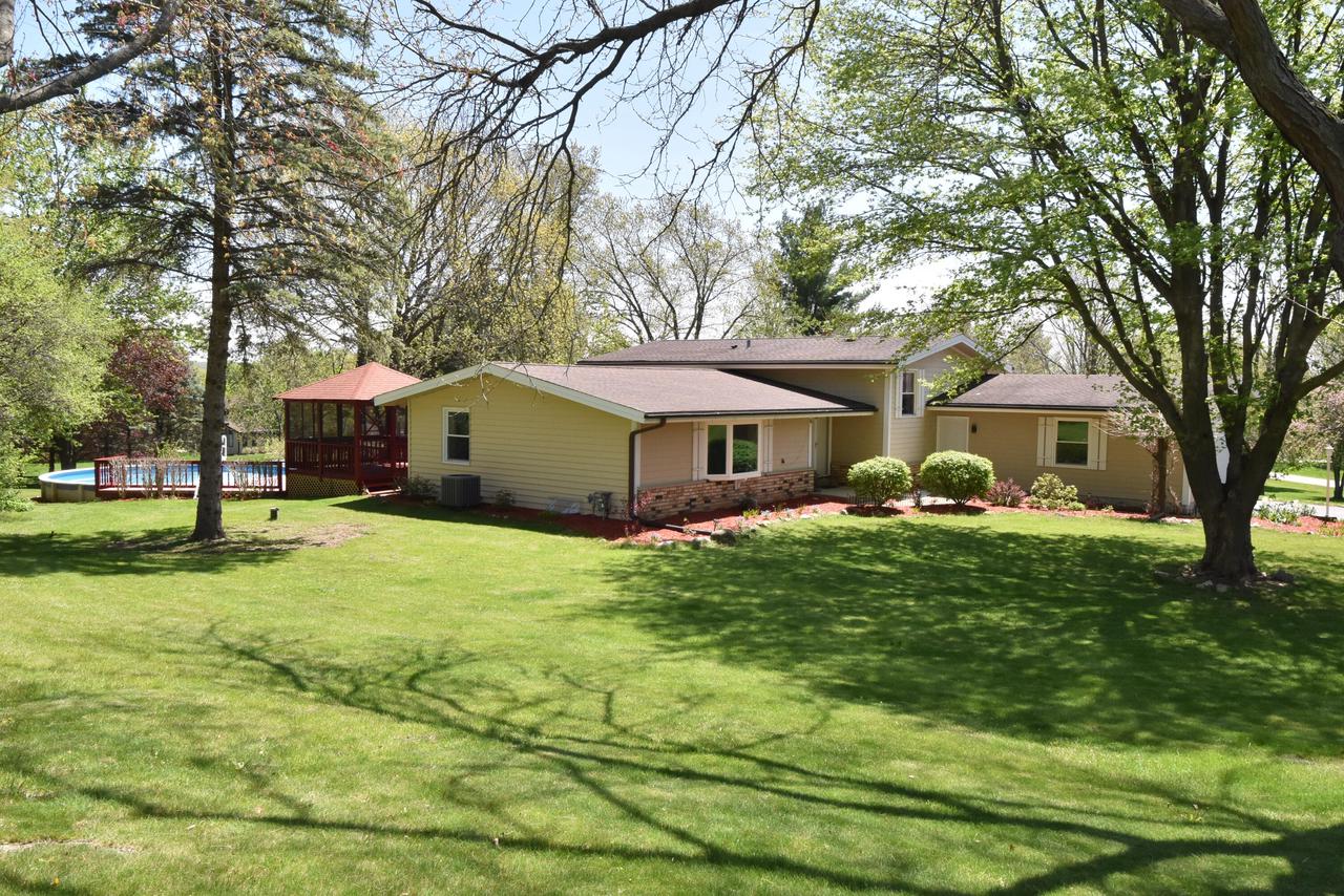 W251S4500 Oakview DRIVE