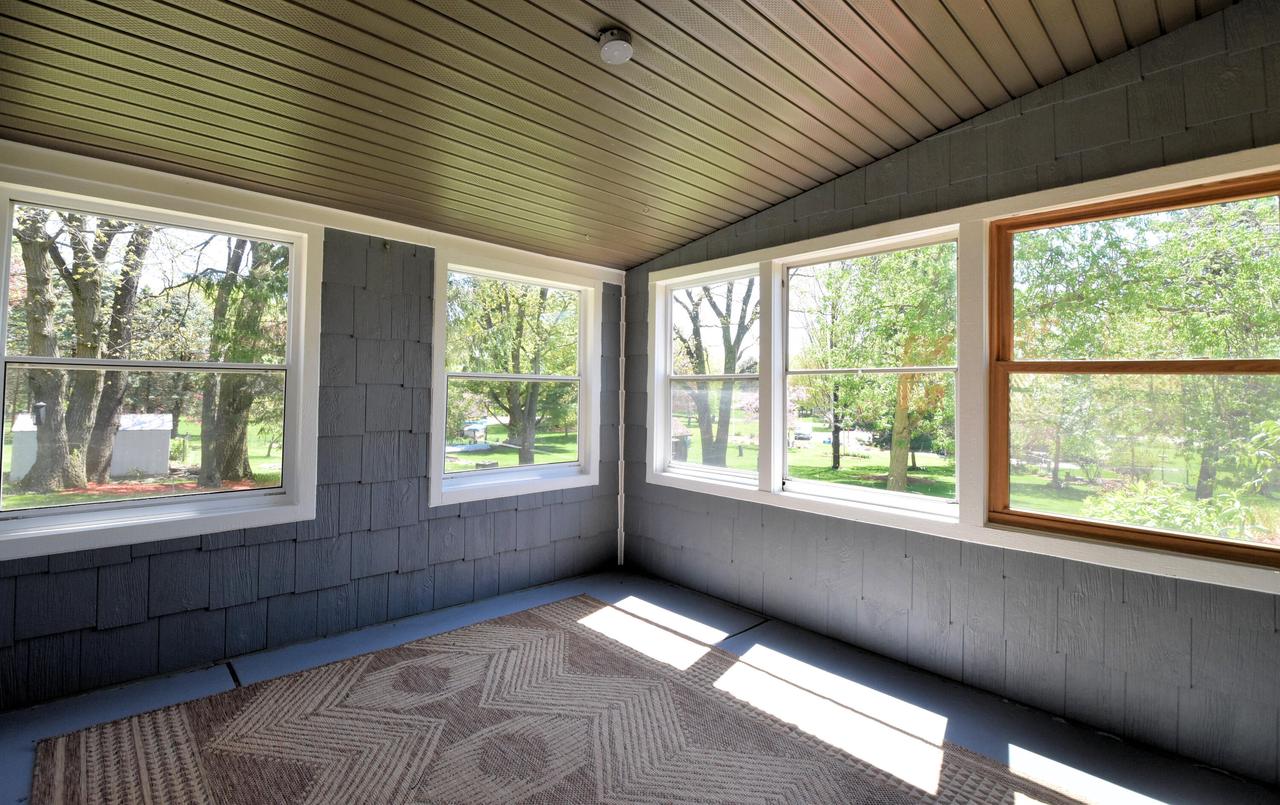 W251S4500 Oakview DRIVE