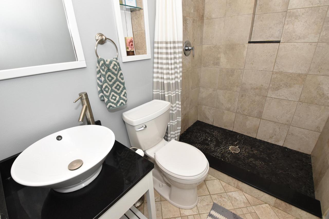 W251S4500 Oakview DRIVE