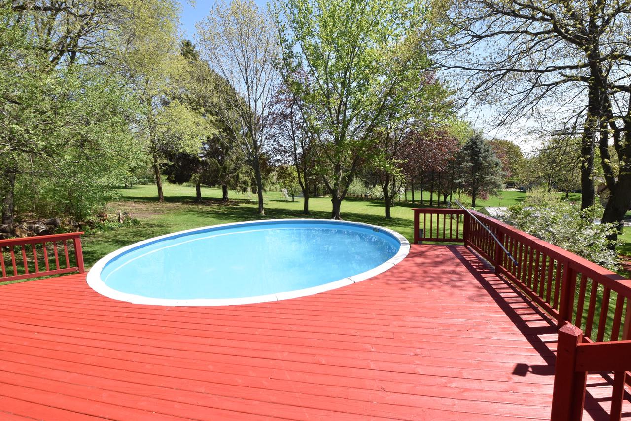 W251S4500 Oakview DRIVE