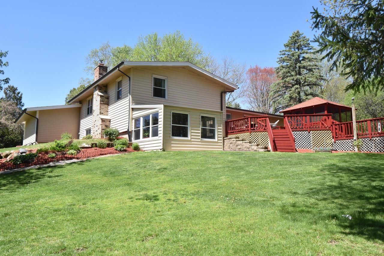 W251S4500 Oakview DRIVE