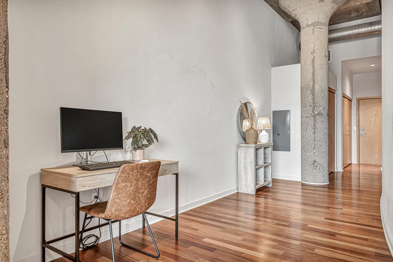 311 East Erie STREET 324