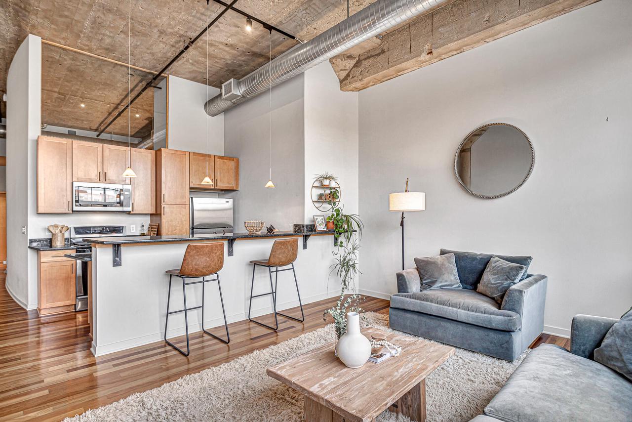 311 East Erie STREET 324