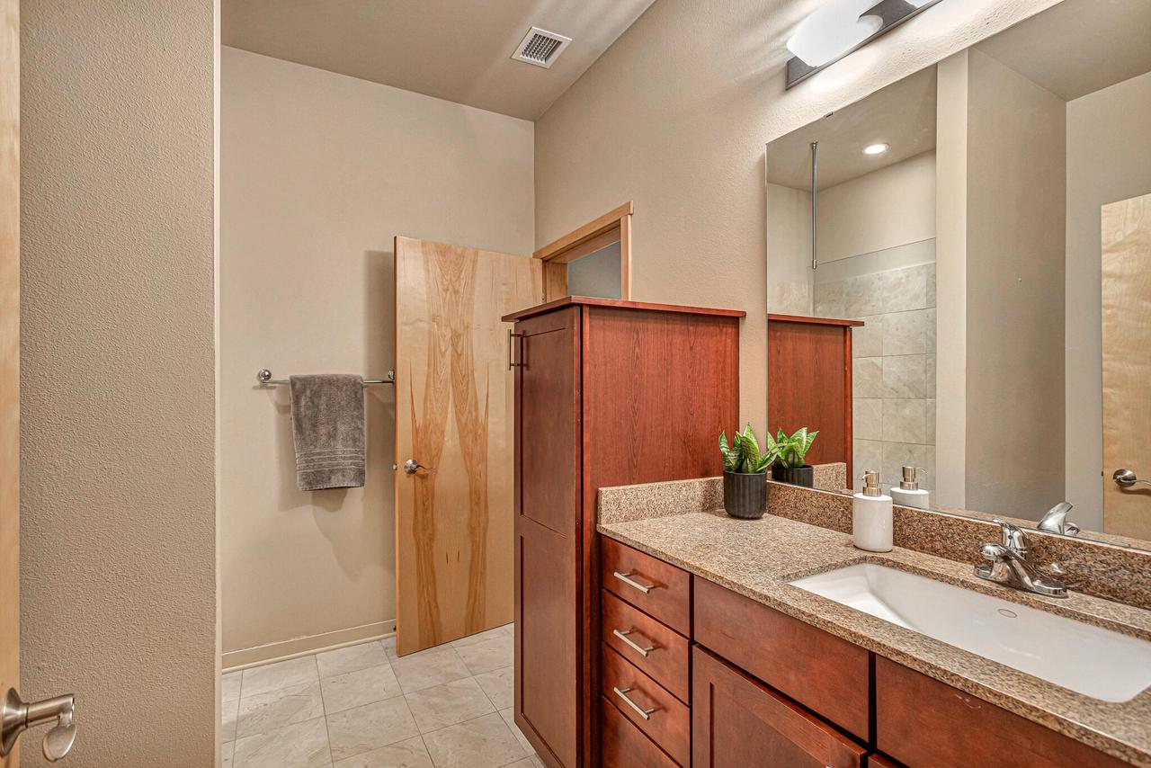 311 East Erie STREET 324