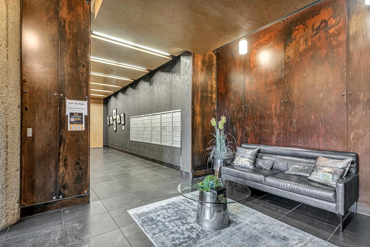 311 East Erie STREET 324