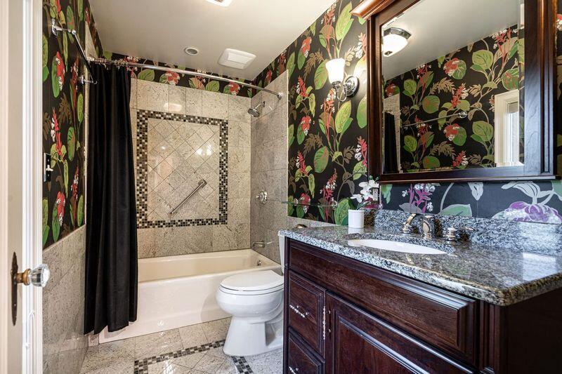 2413 North 86th STREET