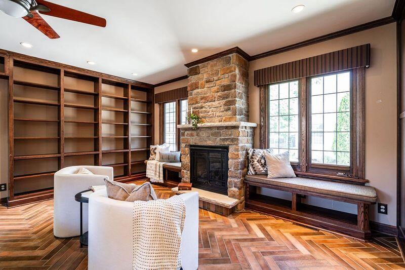 2413 North 86th STREET