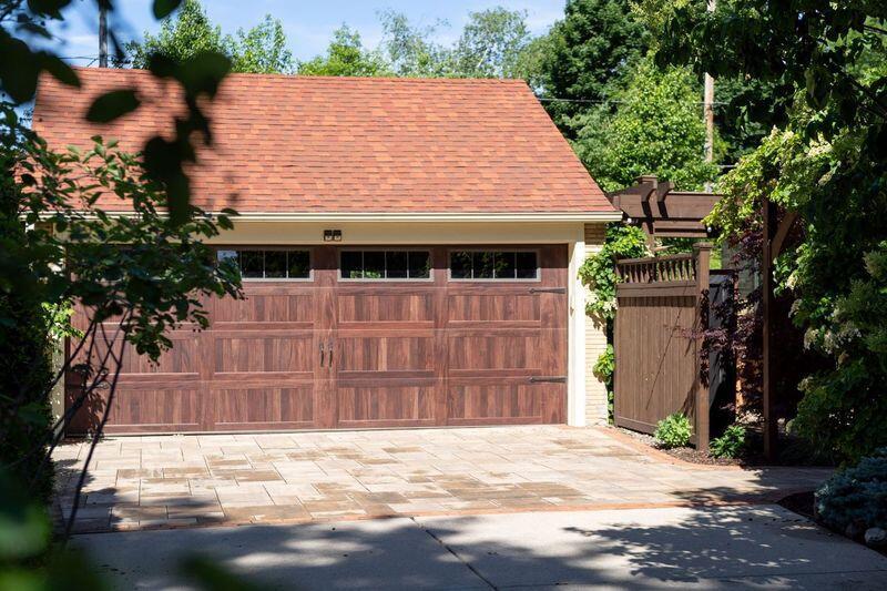 2413 North 86th STREET