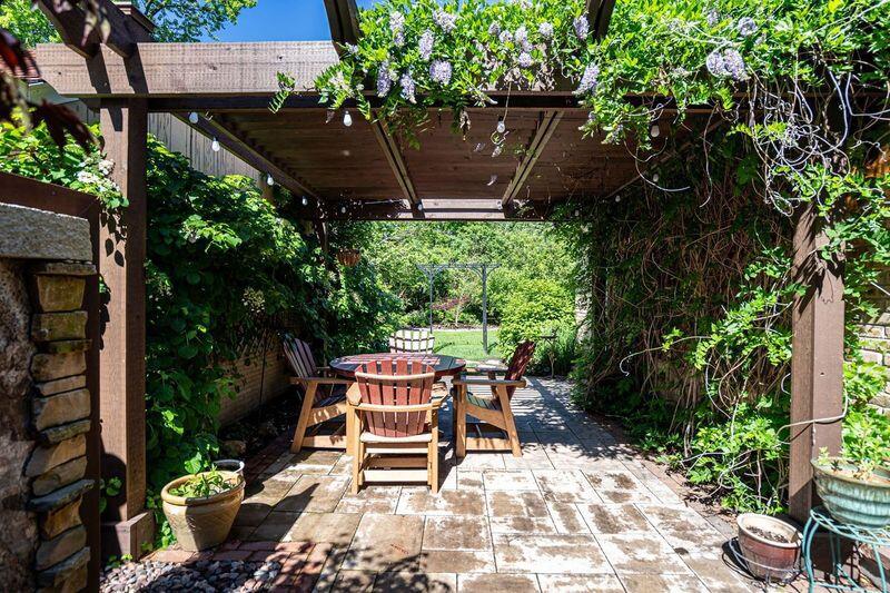 2413 North 86th STREET